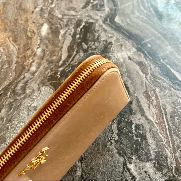 Authentic Prada Saffiano Leather Wallet - Picture 6 of 9